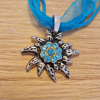Edelweißkette Türkis